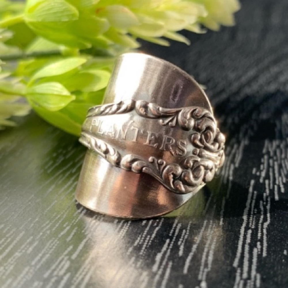 Spoon Ring Planters Peanut Oneida Avalon Saddle
Upcycled Silverware Jewe…